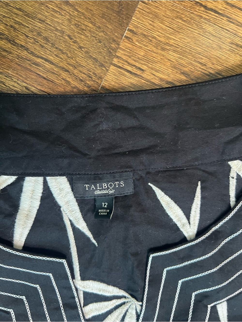 Talbots Black Tunic with White Leaf Print - Picture 5 of 11
